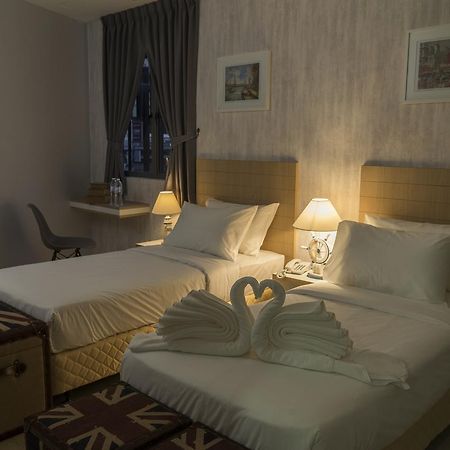 Lighthouse Hotel & Shortstay @ Damansara Uptown Петалинг Джая Екстериор снимка