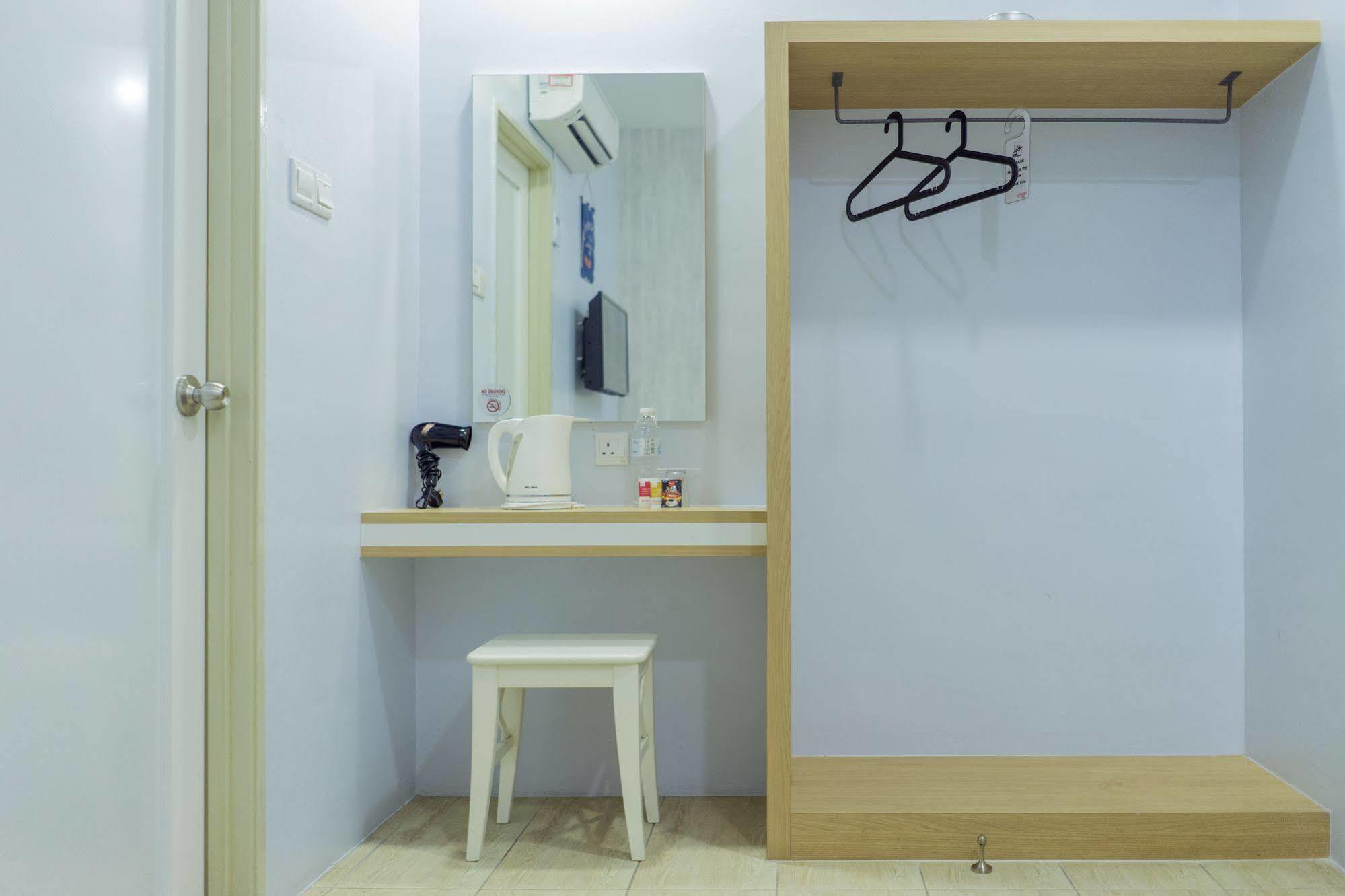 Lighthouse Hotel & Shortstay @ Damansara Uptown Петалинг Джая Екстериор снимка