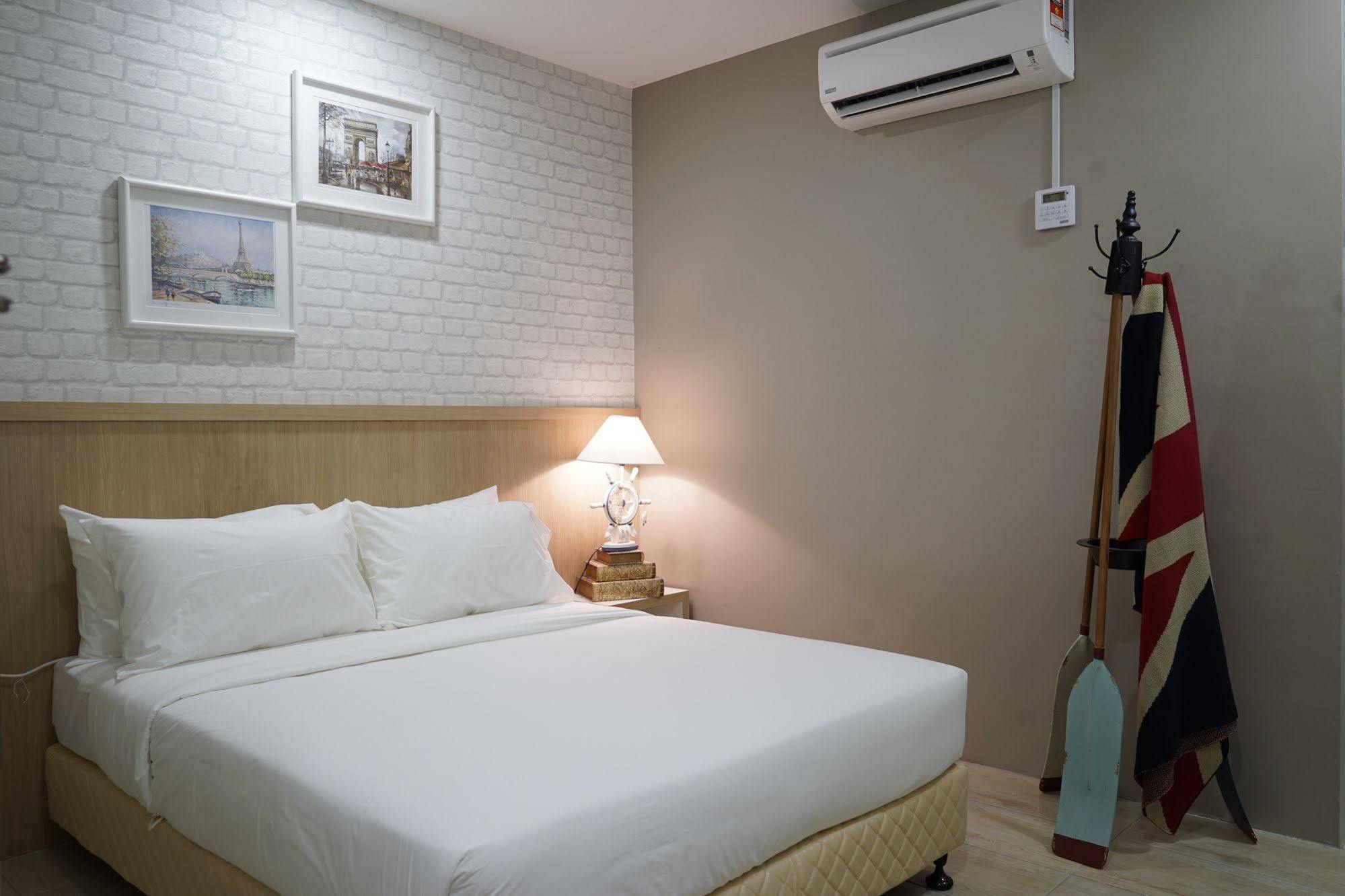 Lighthouse Hotel & Shortstay @ Damansara Uptown Петалинг Джая Екстериор снимка
