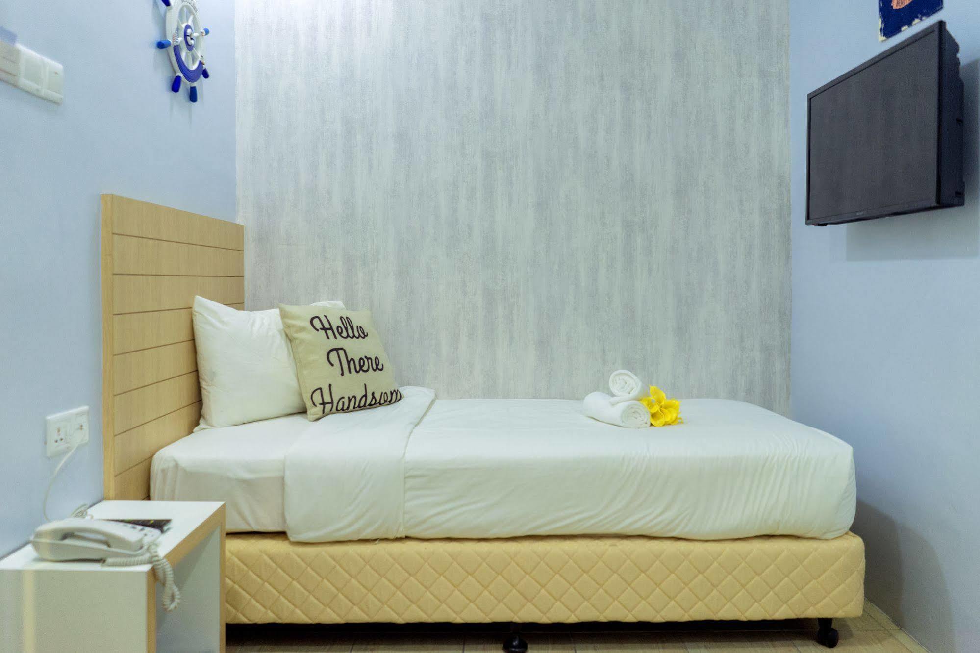 Lighthouse Hotel & Shortstay @ Damansara Uptown Петалинг Джая Екстериор снимка