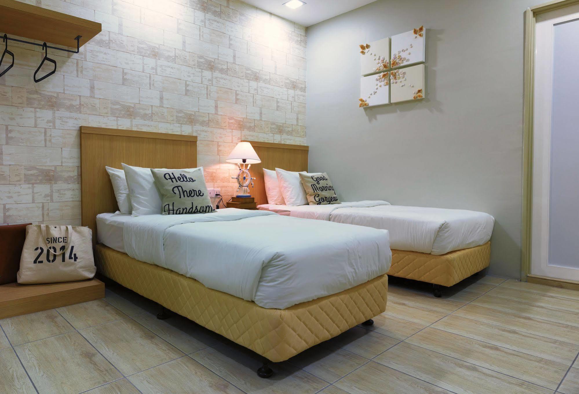 Lighthouse Hotel & Shortstay @ Damansara Uptown Петалинг Джая Екстериор снимка