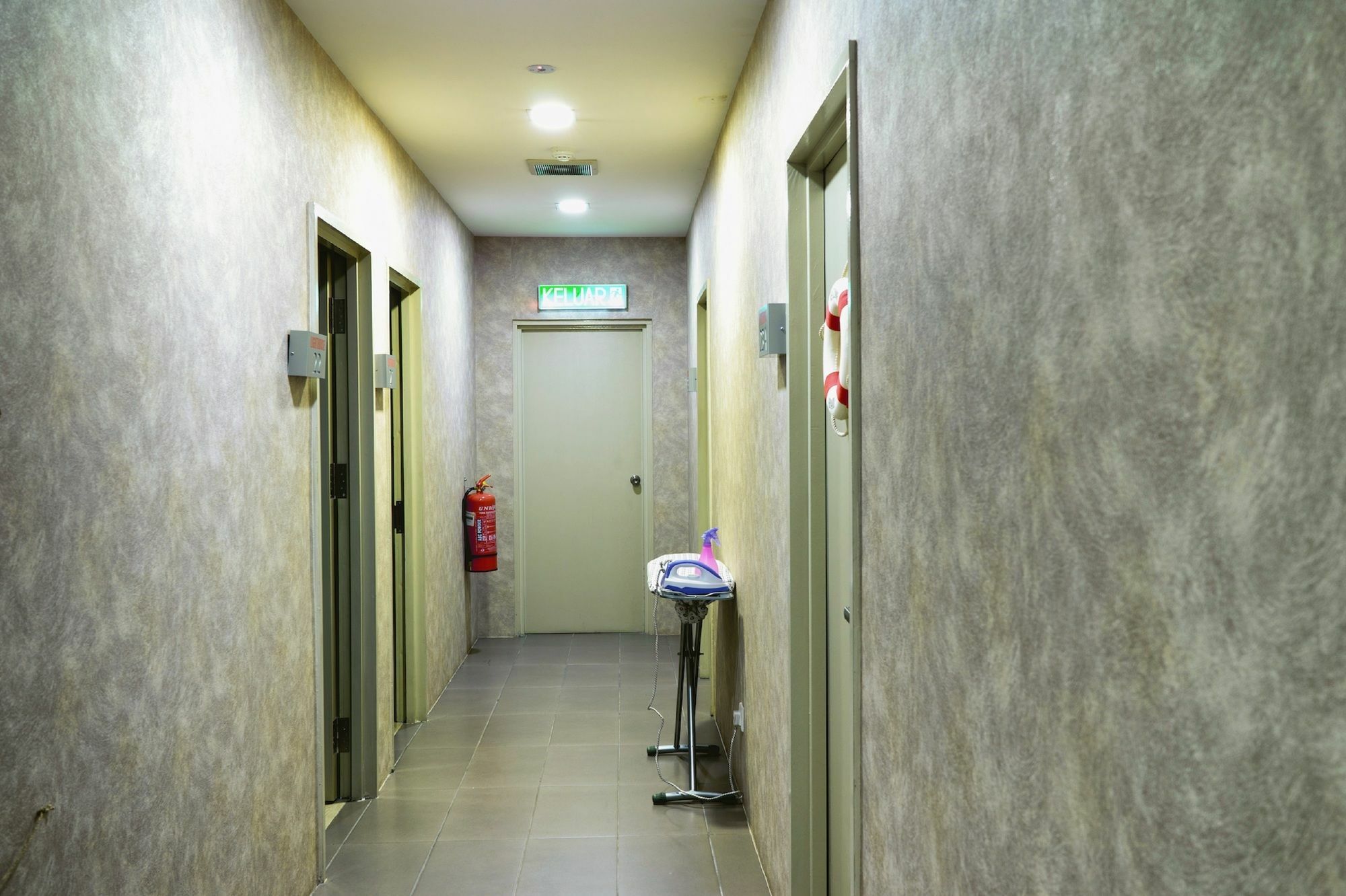 Lighthouse Hotel & Shortstay @ Damansara Uptown Петалинг Джая Екстериор снимка